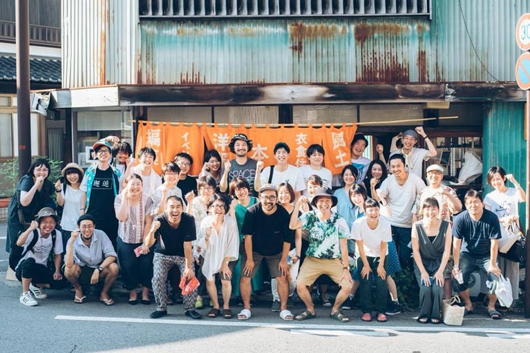 ローカルの新しい価値を伝えるのは“東京的編集力”。 全国47都道府県を旅する編集者・徳谷柿次郎さんが、長野で「お店2.0」を始めた理由とは？